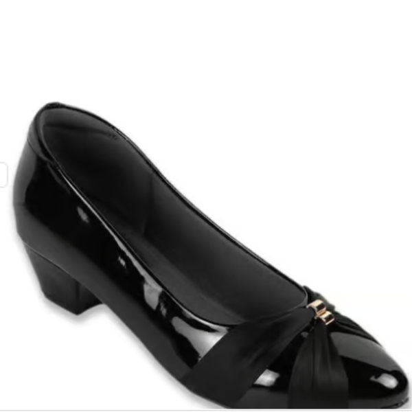 Black Pumps